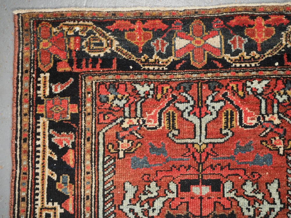 ANTIQUE HAMADAN VILLAGE RUG OF SMALL SIZE, CIRCA 1900/20. View V