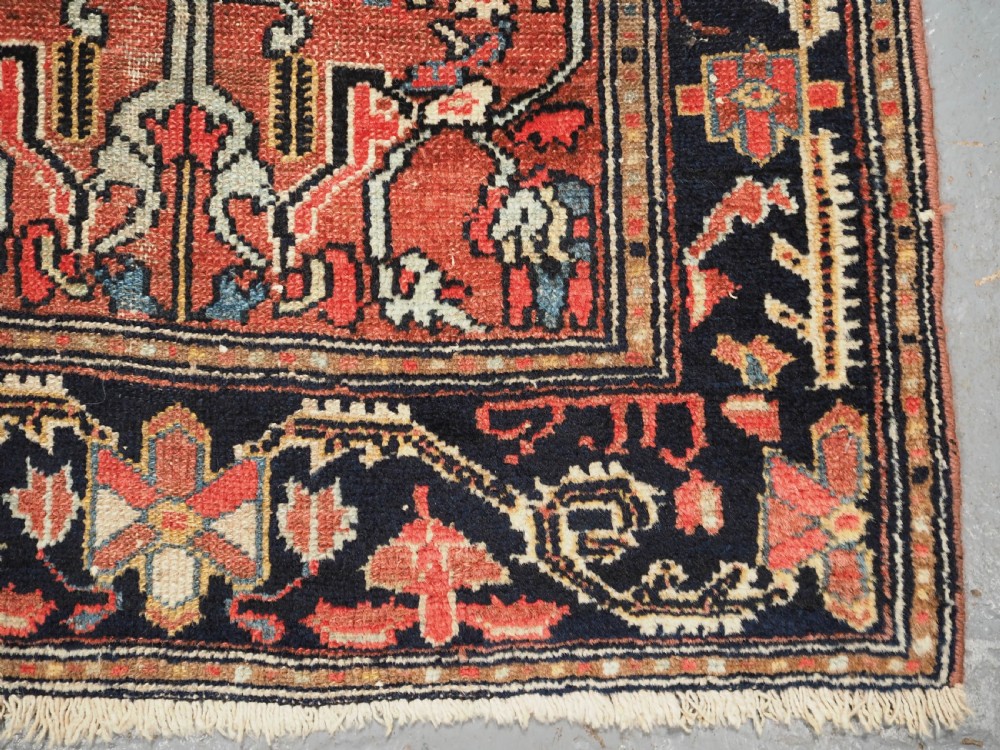 ANTIQUE HAMADAN VILLAGE RUG OF SMALL SIZE, CIRCA 1900/20. View IX