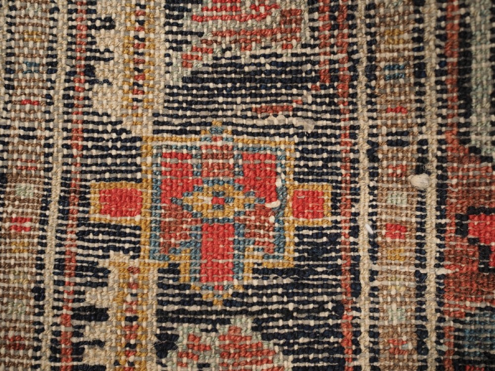 ANTIQUE HAMADAN VILLAGE RUG OF SMALL SIZE, CIRCA 1900/20. View X