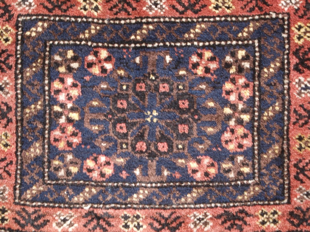 ANTIQUE AFGHAN BALUCH BAG FACE OF SMALL SIZE, CIRCA 1900. View VI