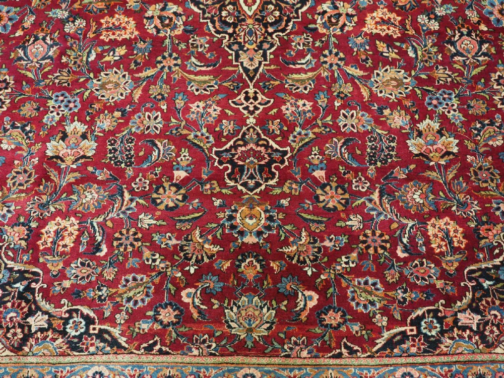 ANTIQUE KASHAN CARPET, GOOD EXAMPLE WITH CLASSIC DESIGN & COLOUR, CIRCA 1920 View X