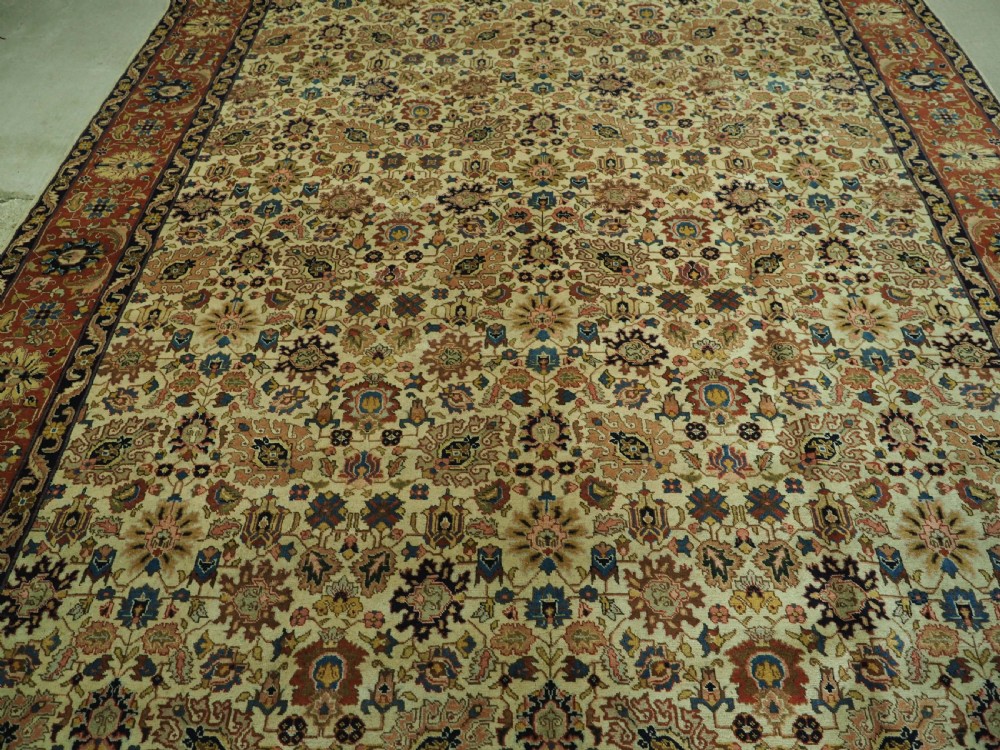ANTIQUE TABRIZ CARPET, IVORY GROUND WITH SOFT PASTEL COLOURS, CIRCA 1920. View IV