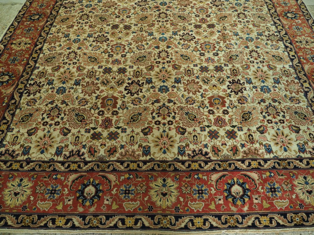 ANTIQUE TABRIZ CARPET, IVORY GROUND WITH SOFT PASTEL COLOURS, CIRCA 1920. View V