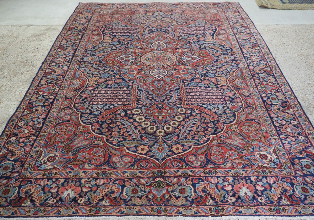 ANTIQUE TABRIZ CARPET, TRADITIONAL DESIGN, SMALL ROOM SIZE, CIRCA 1920. View II