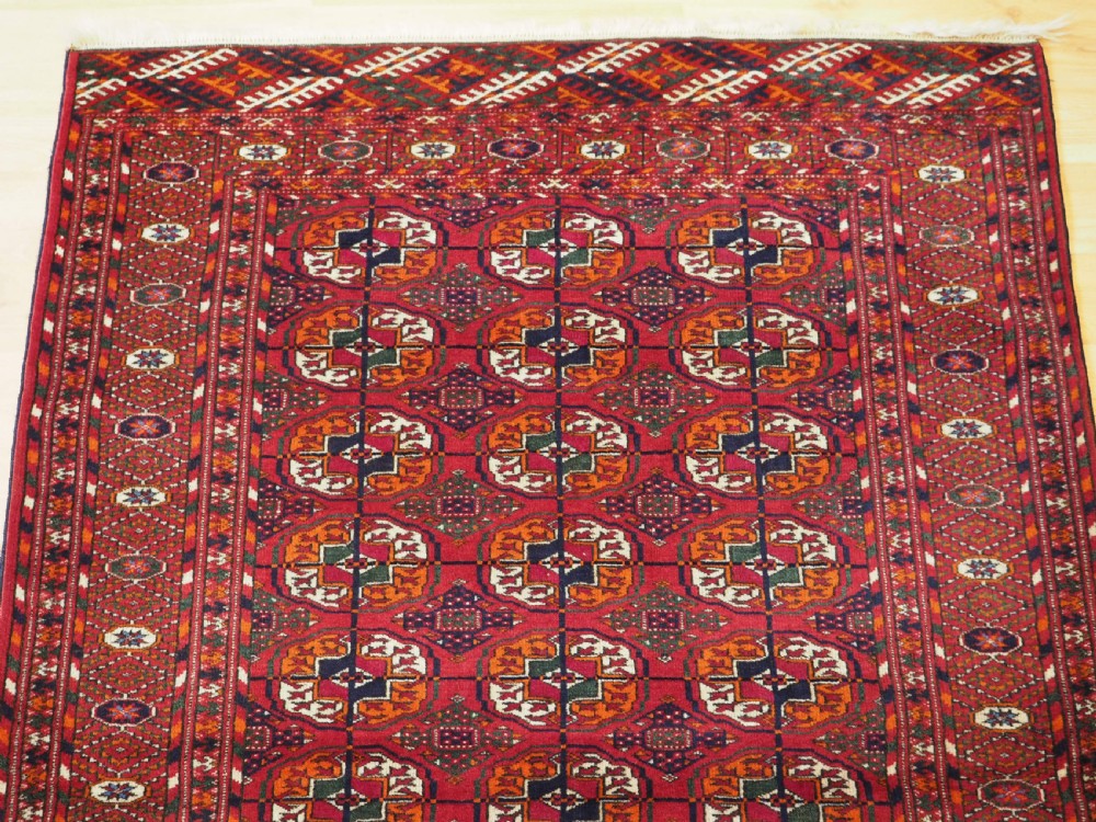 ANTIQUE TEKKE TURKMEN RUG OF SMALL SIZE, CIRCA 1900/20. View II