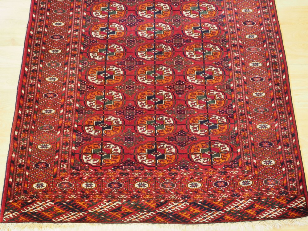 ANTIQUE TEKKE TURKMEN RUG OF SMALL SIZE, CIRCA 1900/20. View V