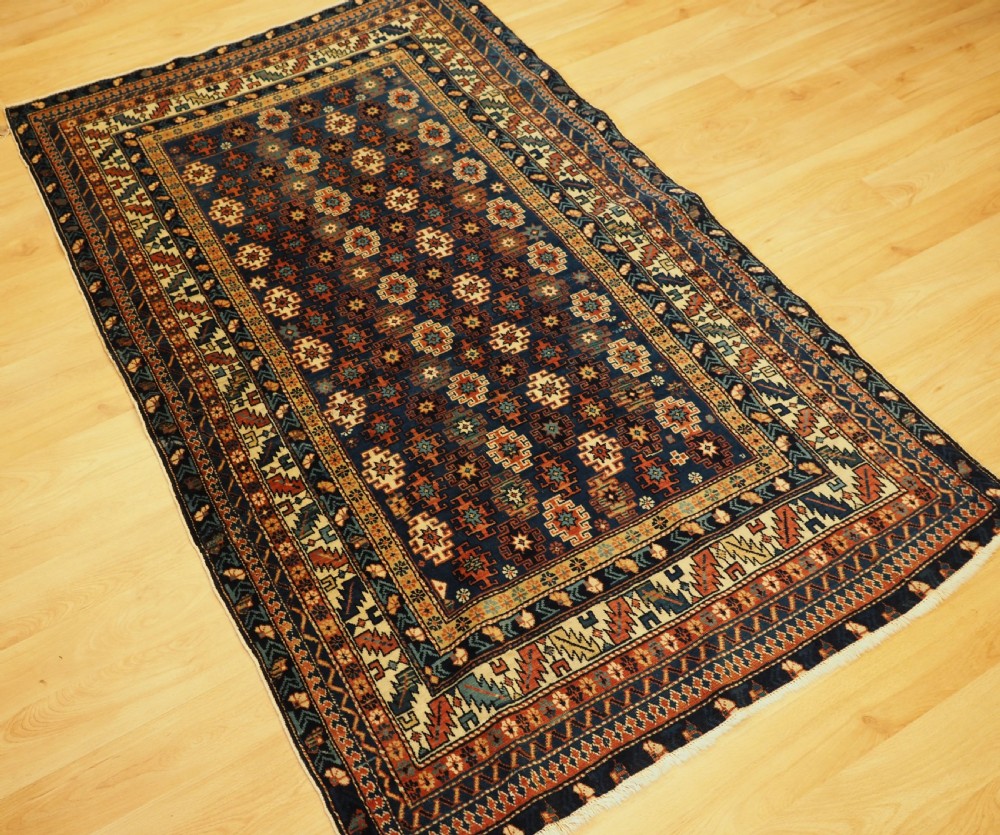 ANTIQUE CAUCASIAN DERBENT RUG WITH CHI CHI DESIGN, CIRCA 1900. View II