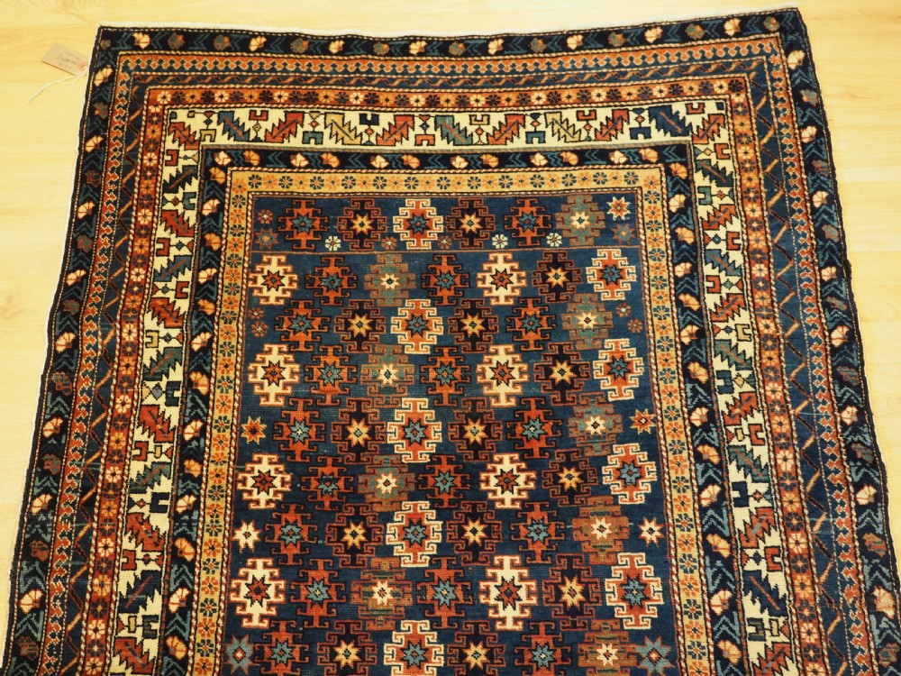 ANTIQUE CAUCASIAN DERBENT RUG WITH CHI CHI DESIGN, CIRCA 1900. View III