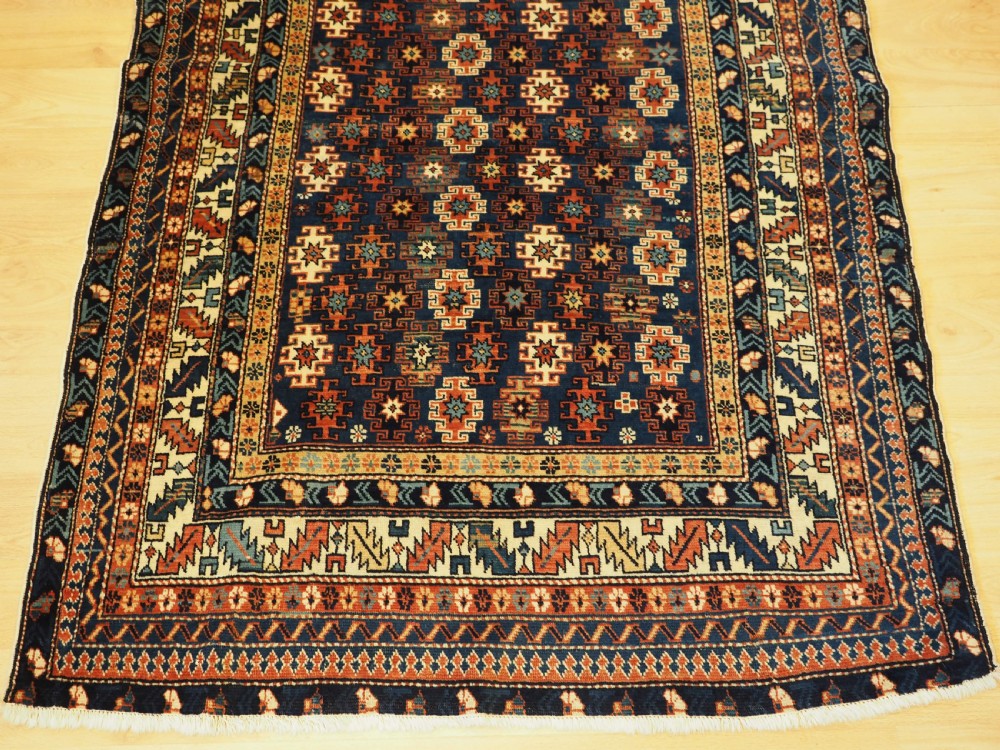 ANTIQUE CAUCASIAN DERBENT RUG WITH CHI CHI DESIGN, CIRCA 1900. View VI