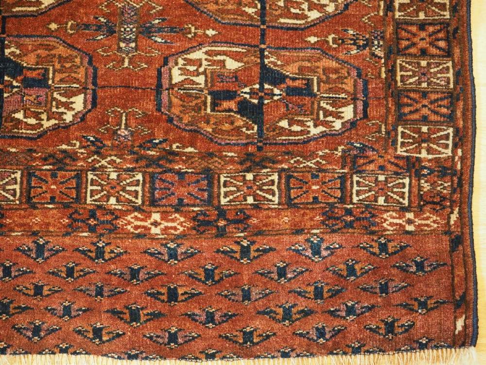 ANTIQUE TEKKE TURKMEN 'DIP KHALI' RUG, LARGE GULS, GOOD COLOUR, CIRCA 1890. View VII