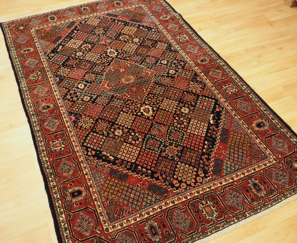 ANTIQUE KASHAN RUG WITH CLASSIC DESIGN, EXCELLENT CONDITION, CIRCA 1920. View II