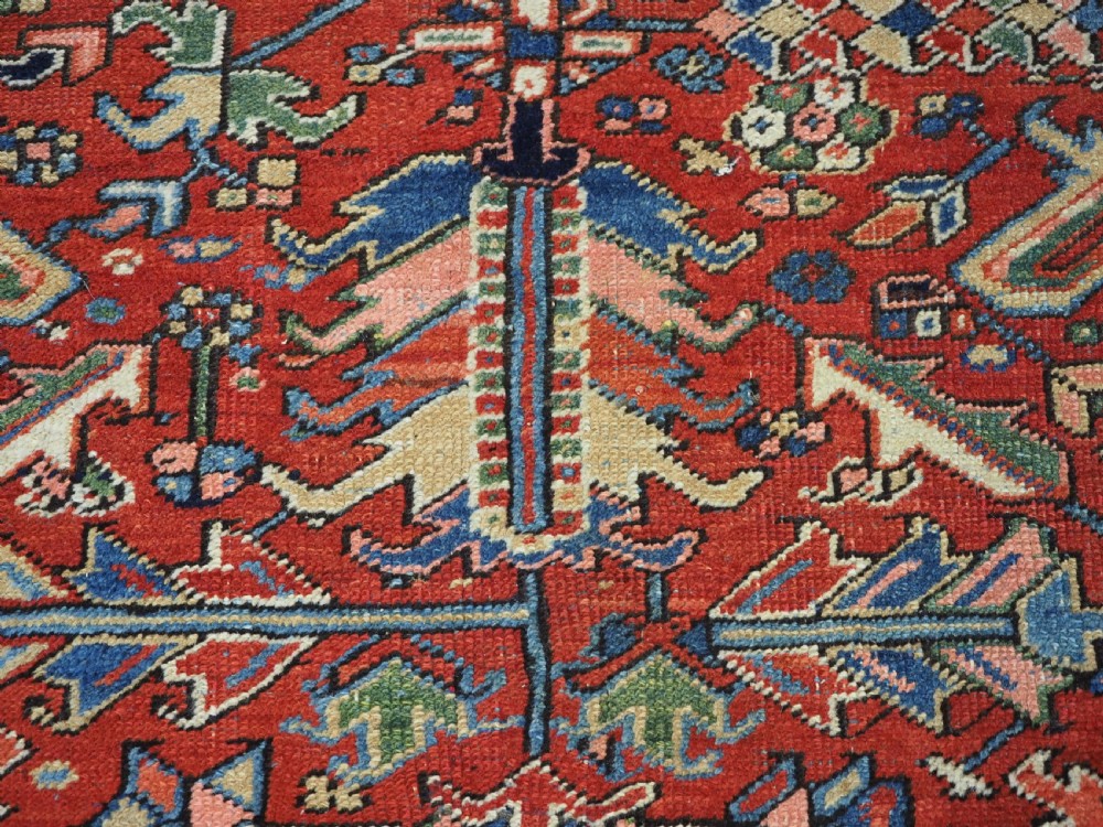 ANTIQUE HERIZ CARPET OF SCARCE DESIGN, EXCELLENT COLOUR, CIRCA 1900. View XIV