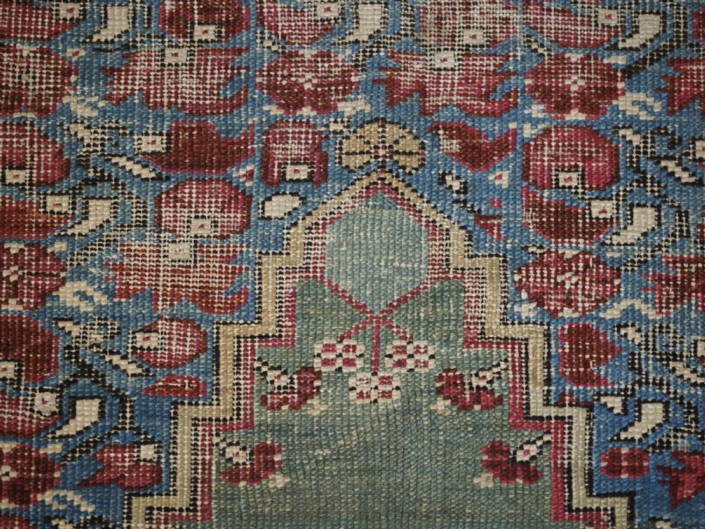 ANTIQUE TURKISH GHIORDES PRAYER RUG, MULTIPLE BORDERS, GREEN FIELD, CIRCA 1750. View XIII