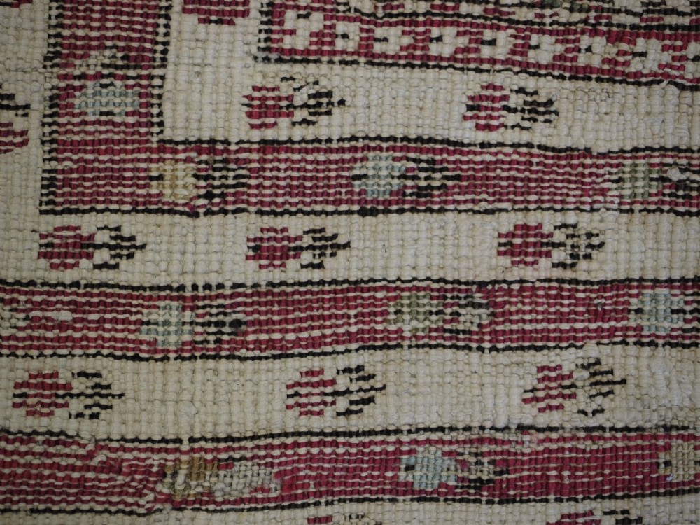 ANTIQUE TURKISH GHIORDES PRAYER RUG, MULTIPLE BORDERS, GREEN FIELD, CIRCA 1750. View XIV