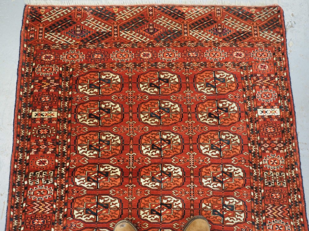 ANTIQUE TEKKE TURKMEN 'WEDDING' DOWRY RUG, WITH SILK HIGHLIGHTS, CIRCA 1900. View III