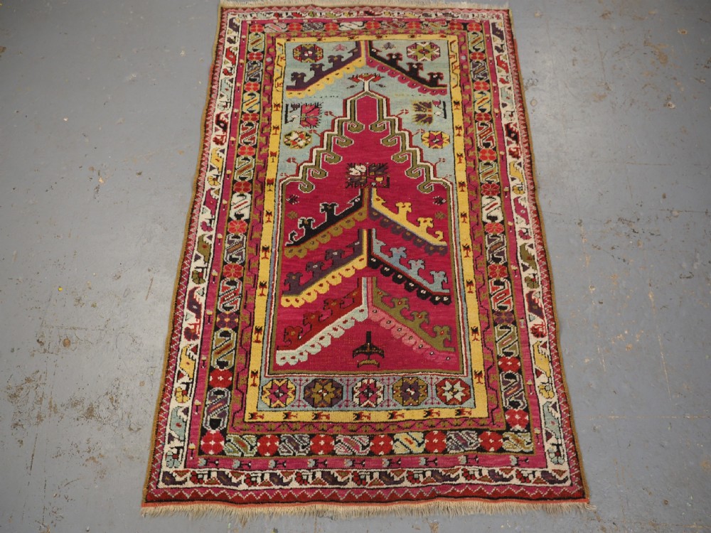 ANTIQUE TURKISH KIRSEHIR VILLAGE PRAYER RUG, CLASSIC DESIGN, 1880. View VII