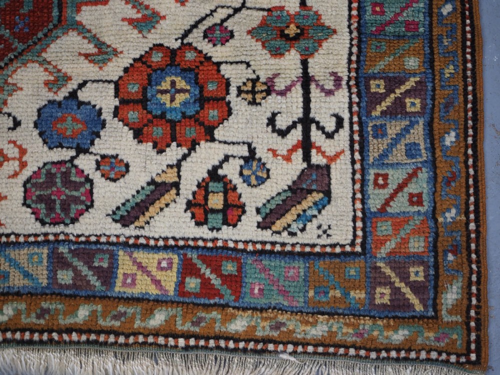 ANTIQUE TURKISH MIHALICIK VILLAGE RUG, FLORAL DESIGN, CIRCA 1900. View XI