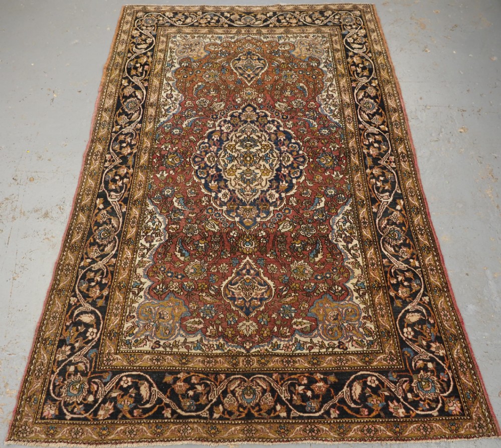 ANTIQUE ISFAHAN REGION VILLAGE RUG, TRADITIONAL DESIGN, (ONE OF A PAIR A) CIRCA 1920.