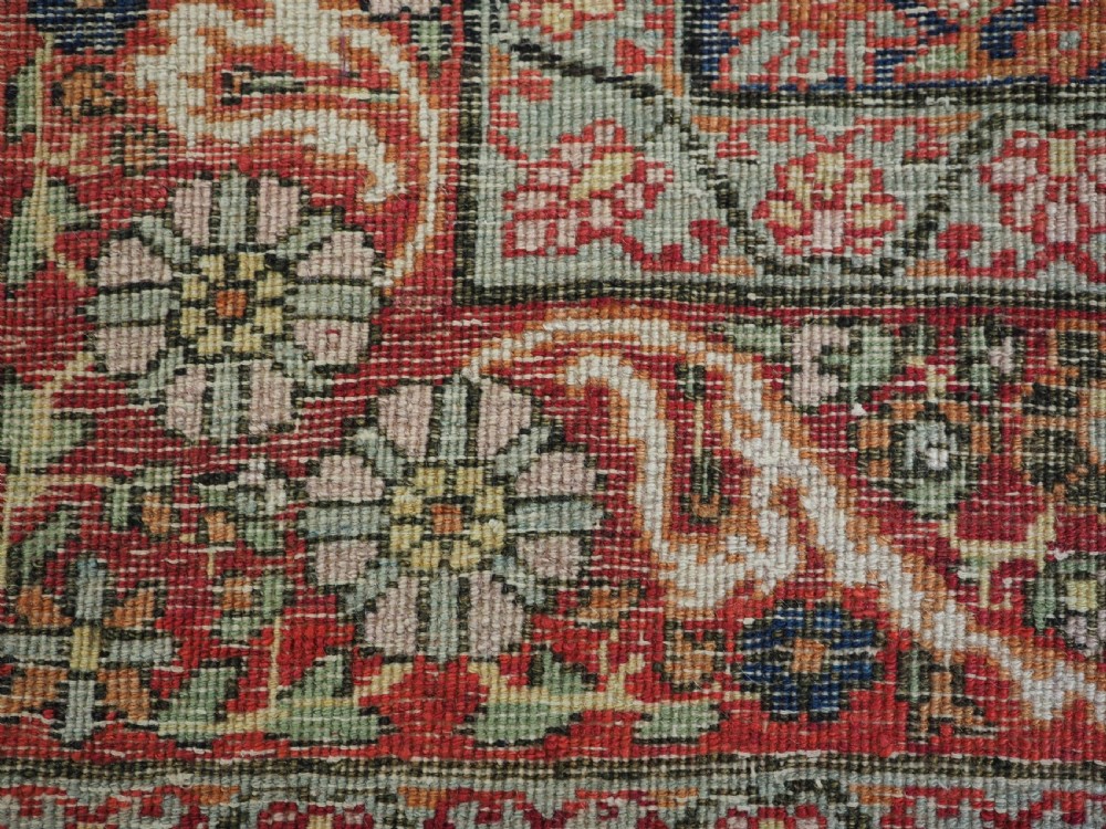 ANTIQUE KIRMAN RUG WITH MEDALLION AND SOFT COLOURS, CIRCA 1900. View XII