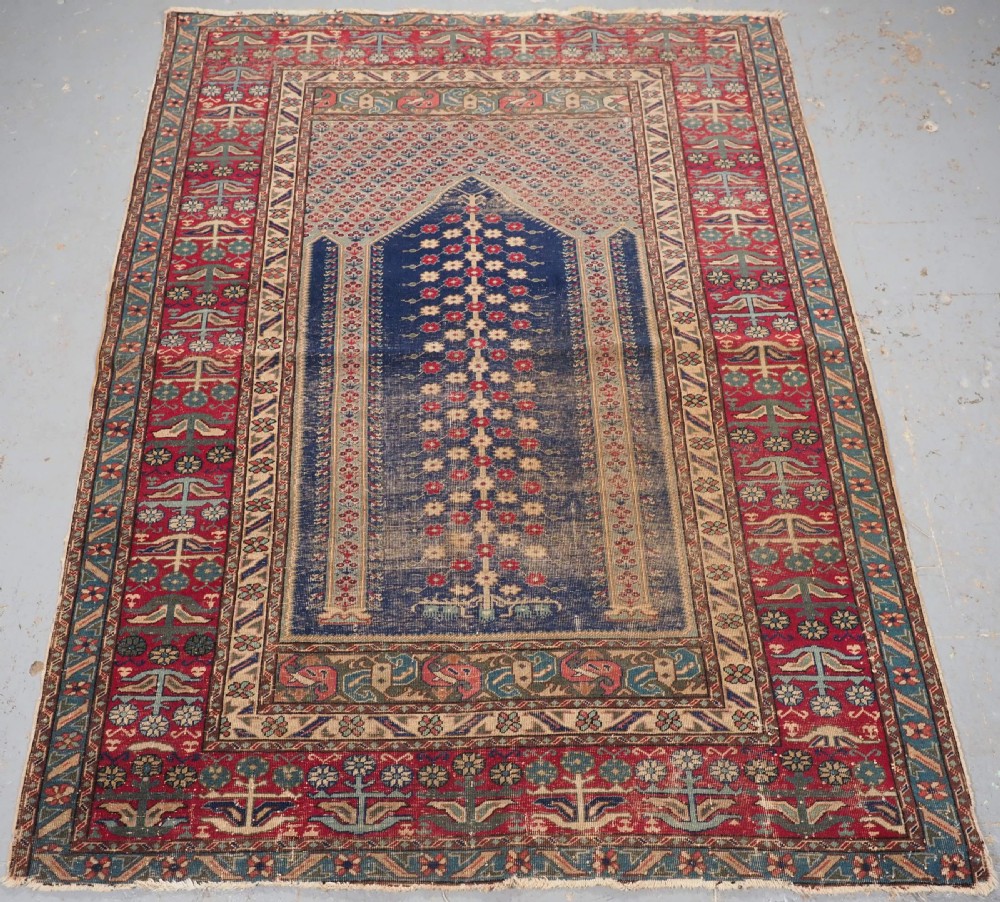 ANTIQUE TURKISH KULA VILLAGE PRAYER RUG, UNUSUAL DESIGN, 2ND HALF 19TH CENTURY.