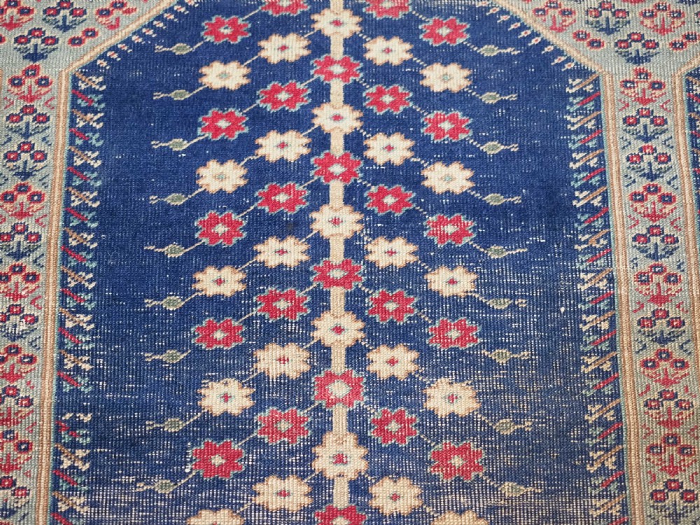 ANTIQUE TURKISH KULA VILLAGE PRAYER RUG, UNUSUAL DESIGN, 2ND HALF 19TH CENTURY. View X