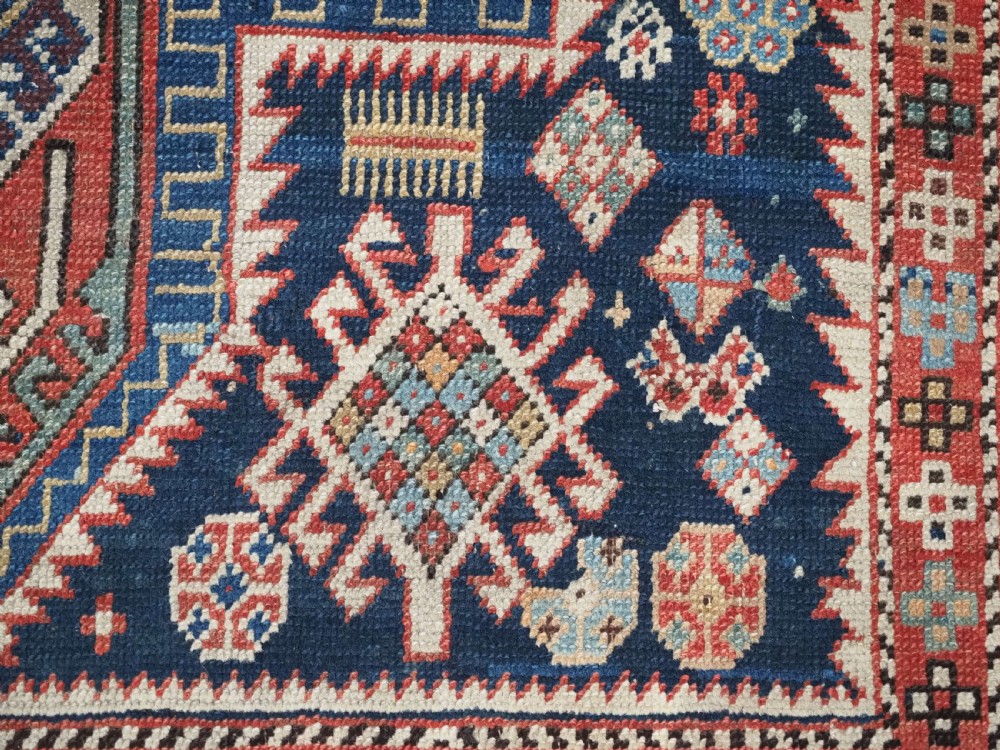 ANTIQUE CAUCASIAN AKSTAFA RUG WITH BOLD MEDALLION DESIGN, CIRCA 1890. View XI