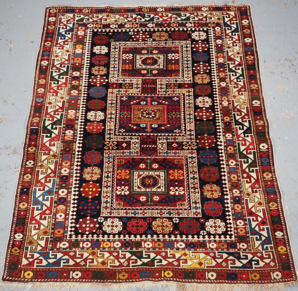 ANTIQUE CAUCASIAN SHIRVAN RUG WITH COMPARTMENT DESIGN, BAKU REGION, CIRCA 1900.