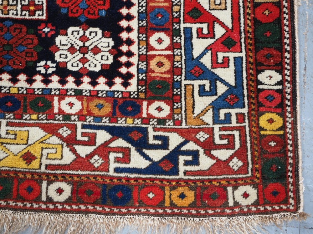 ANTIQUE CAUCASIAN SHIRVAN RUG WITH COMPARTMENT DESIGN, BAKU REGION, CIRCA 1900. View XI