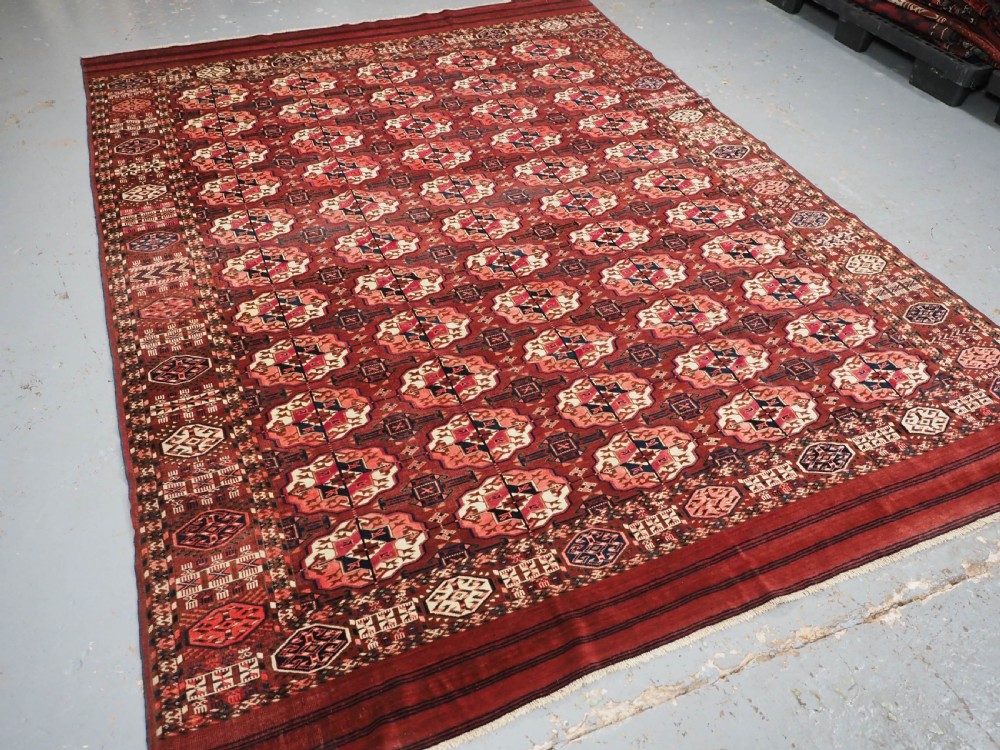 ANTIQUE TEKKE TURKMEN MAIN CARPET, SMALL ROOM SIZE, CIRCA 1880. View II