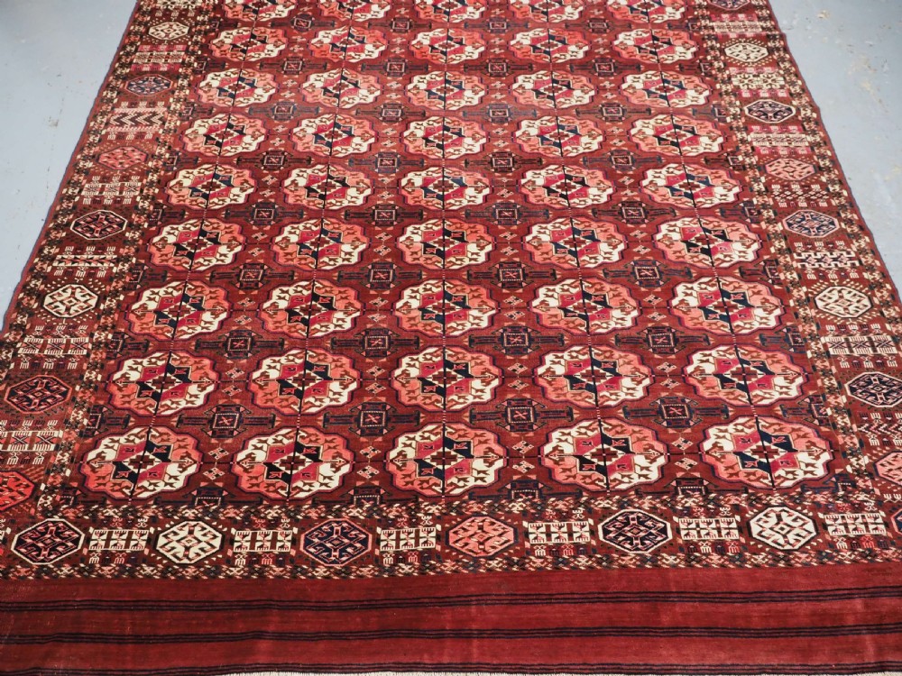 ANTIQUE TEKKE TURKMEN MAIN CARPET, SMALL ROOM SIZE, CIRCA 1880. View V