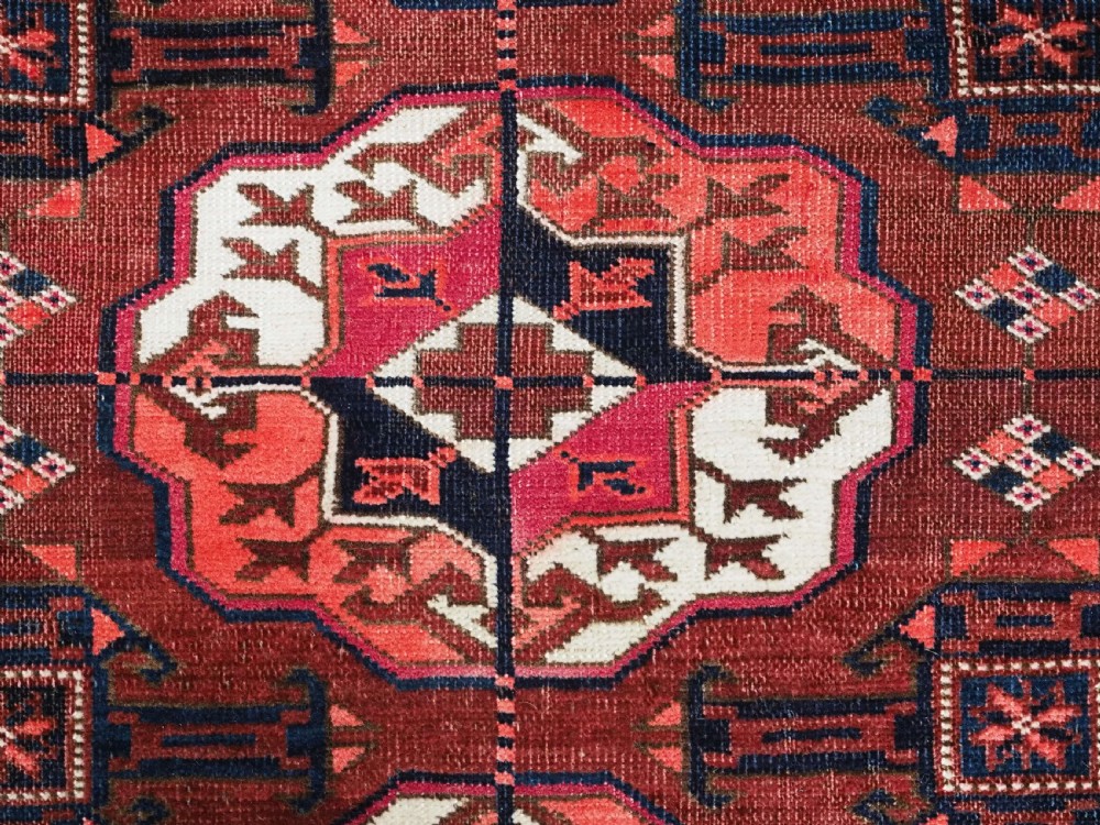 ANTIQUE TEKKE TURKMEN MAIN CARPET, SMALL ROOM SIZE, CIRCA 1880. View XII