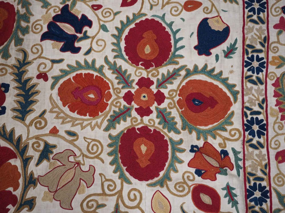 ANTIQUE UZBECK BOKHARA SUZANI, SUPERB COLOUR AND CONDITION, CIRCA 1850. View VII