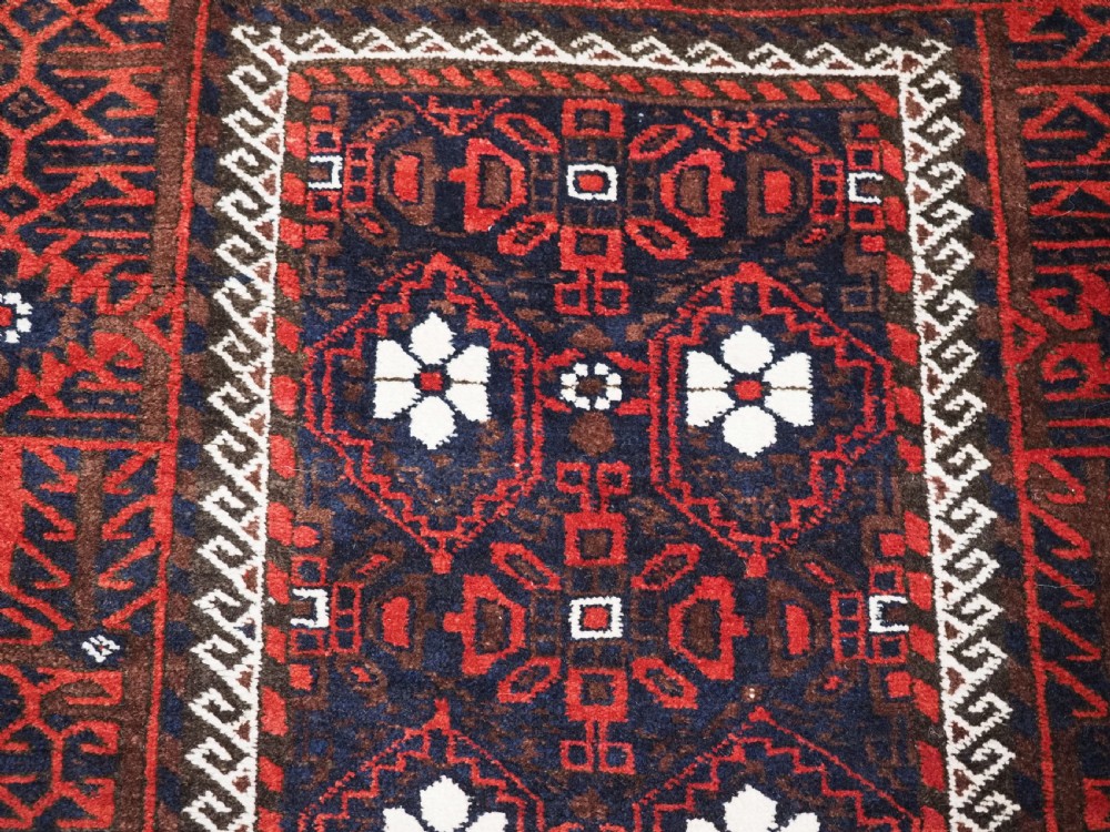 ANTIQUE BALUCH RUG WITH MINA KHANI DESIGN, CIRCA 1900. View IX