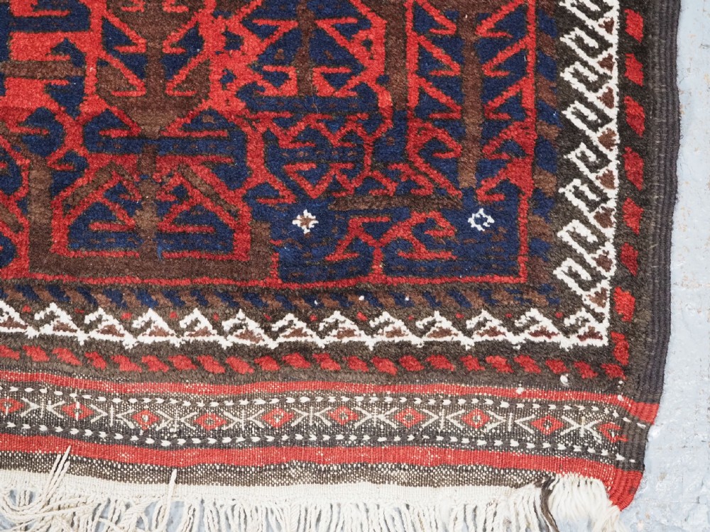 ANTIQUE BALUCH RUG WITH MINA KHANI DESIGN, CIRCA 1900. View XII