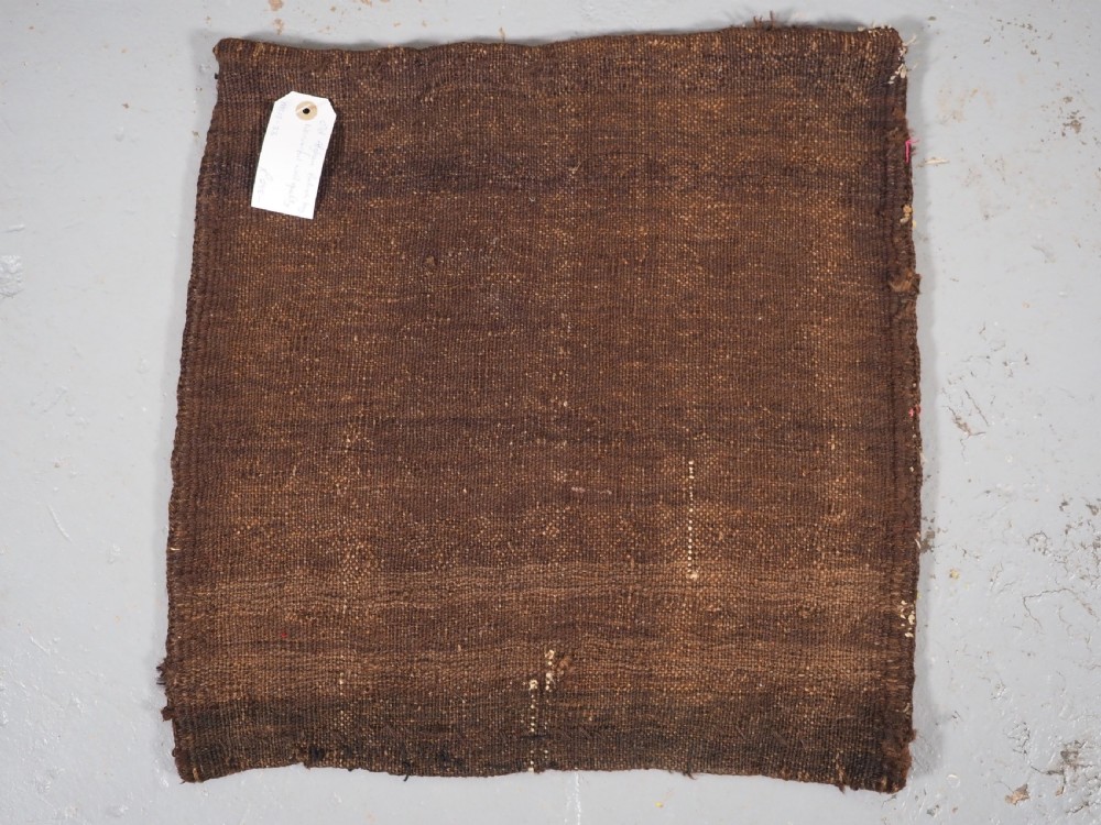 ANTIQUE AFGHAN BALUCH VANITY BAG WITH PLAIN WEAVE BACK, CIRCA 1920. View IX