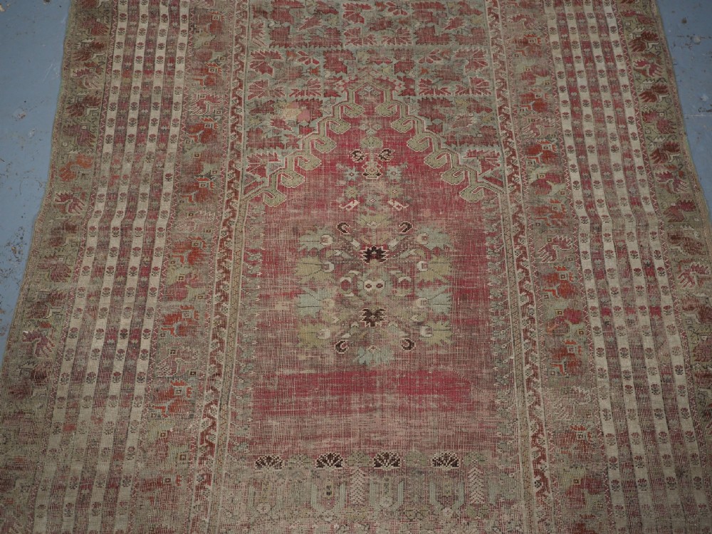 ANTIQUE TURKISH GHIORDES PRAYER RUG OF LARGE SIZE, PRE 1800. View V