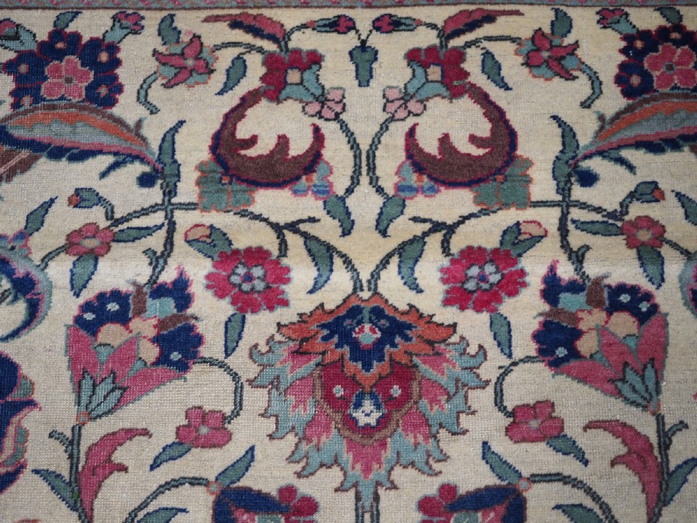 ANTIQUE TURKISH KAYSERI RUG WITH ATTRACTIVE FLORAL DESIGN, CIRCA 1920. View VIII