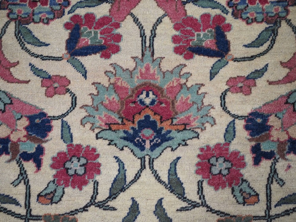 ANTIQUE TURKISH KAYSERI RUG WITH ATTRACTIVE FLORAL DESIGN, CIRCA 1920. View X