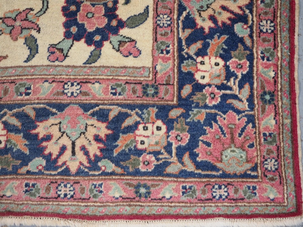 ANTIQUE TURKISH KAYSERI RUG WITH ATTRACTIVE FLORAL DESIGN, CIRCA 1920. View XII