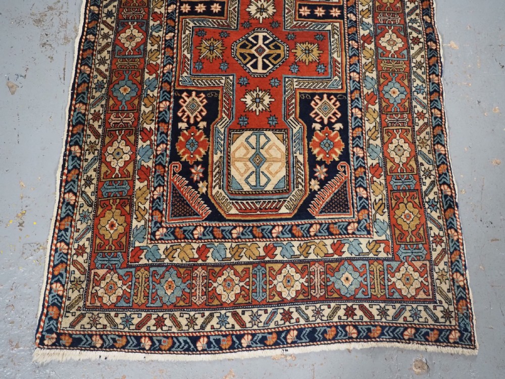 ANTIQUE CAUCASIAN SHIRVAN RUG OF SMALL SIZE, SURAHANI DESIGN, CIRCA 1900/20. View V