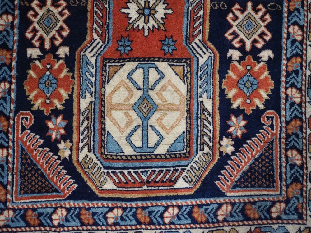 ANTIQUE CAUCASIAN SHIRVAN RUG OF SMALL SIZE, SURAHANI DESIGN, CIRCA 1900/20. View X