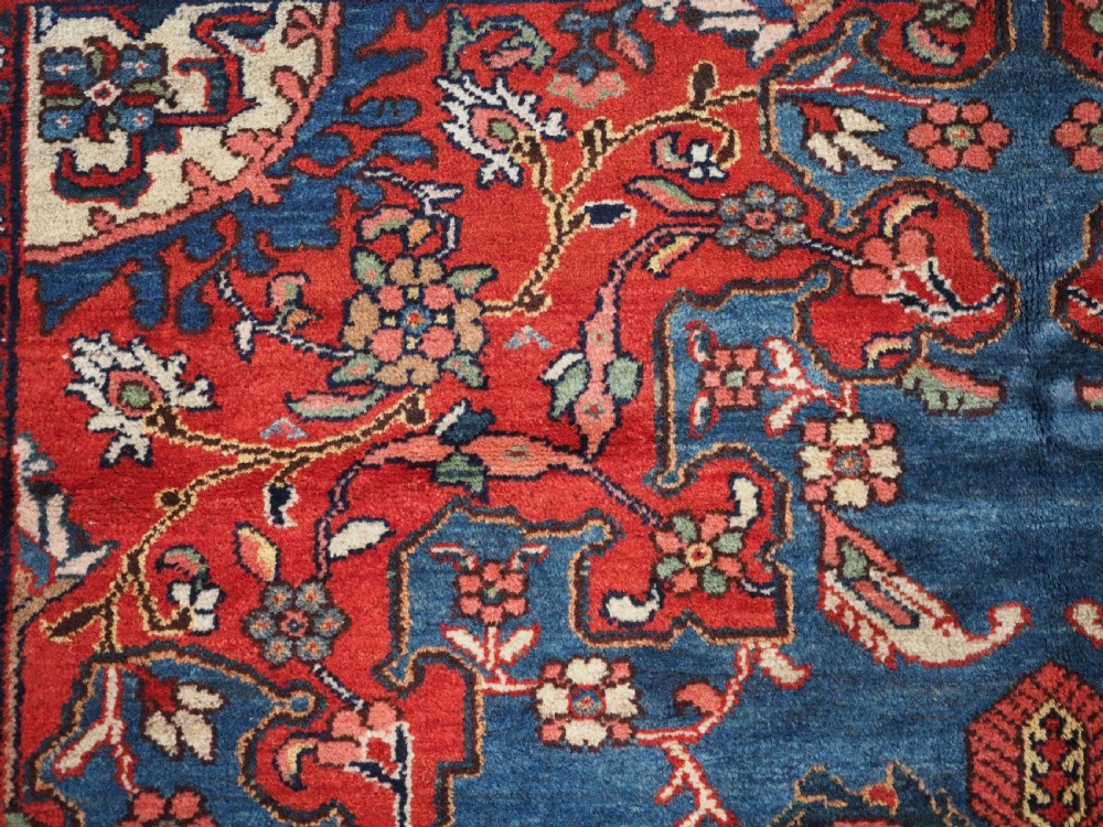 ANTIQUE TAFRESH VILLAGE RUG WITH SUPERB COLOUR, CIRCA 1920. View VIII