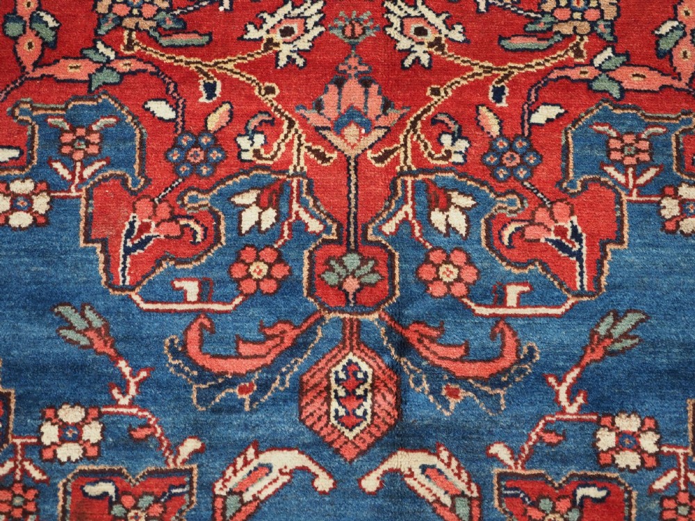 ANTIQUE TAFRESH VILLAGE RUG WITH SUPERB COLOUR, CIRCA 1920. View XI