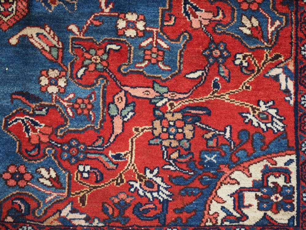 ANTIQUE TAFRESH VILLAGE RUG WITH SUPERB COLOUR, CIRCA 1920. View XIII