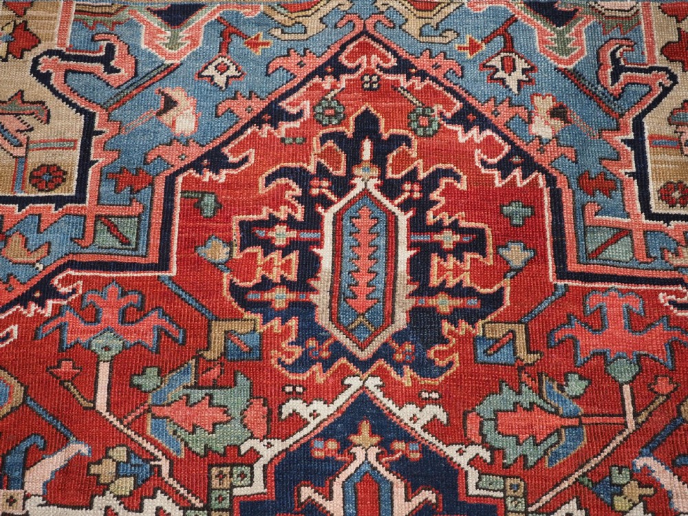 ANTIQUE HERIZ CARPET OF SMALL ROOM SIZE, SUPERB COLOUR, CIRCA 1900. View XI