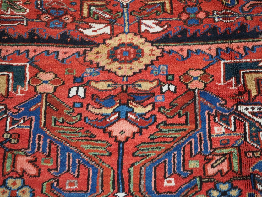 ANTIQUE HERIZ CARPET WITH ALL OVER DESIGN, SMALL ROOM SIZE, CIRCA 1910. View XIII