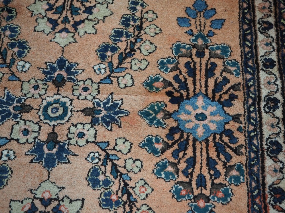 ANTIQUE MAHAL RUG WITH SOFT PEACH / APRICOT COLOUR, CIRCA 1920. View IX
