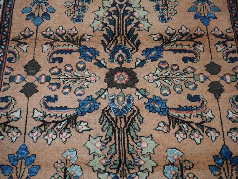 ANTIQUE MAHAL RUG WITH SOFT PEACH / APRICOT COLOUR, CIRCA 1920. View XI