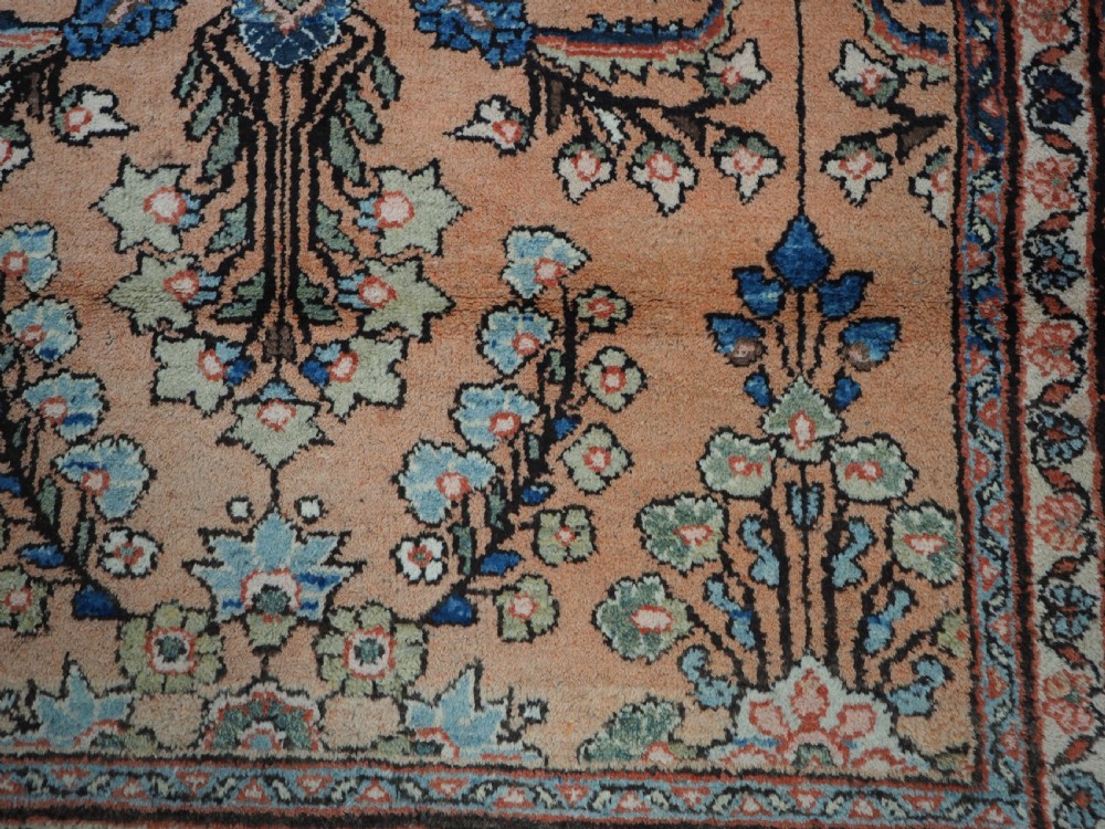 ANTIQUE MAHAL RUG WITH SOFT PEACH / APRICOT COLOUR, CIRCA 1920. View XII