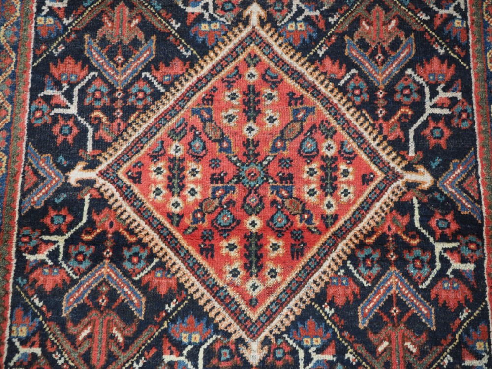 ANTIQUE MAHAL RUG WITH SMALL MEDALLION & FLORAL DESIGN, CIRCA 1920. View IX